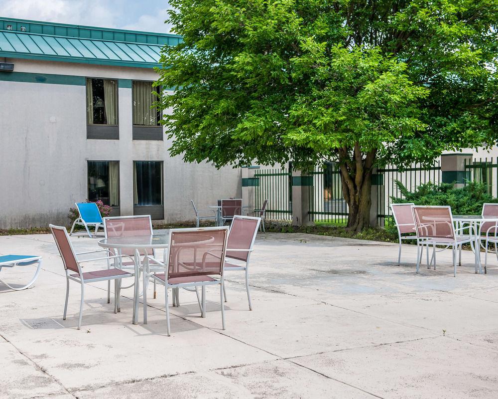 Quality Inn Rochester South Екстериор снимка