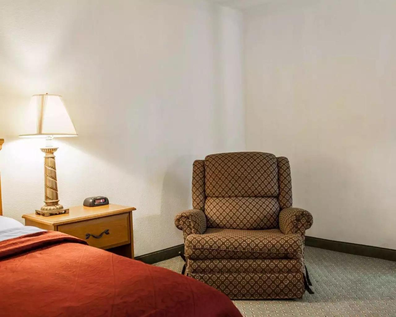 Quality Inn Rochester South Екстериор снимка
