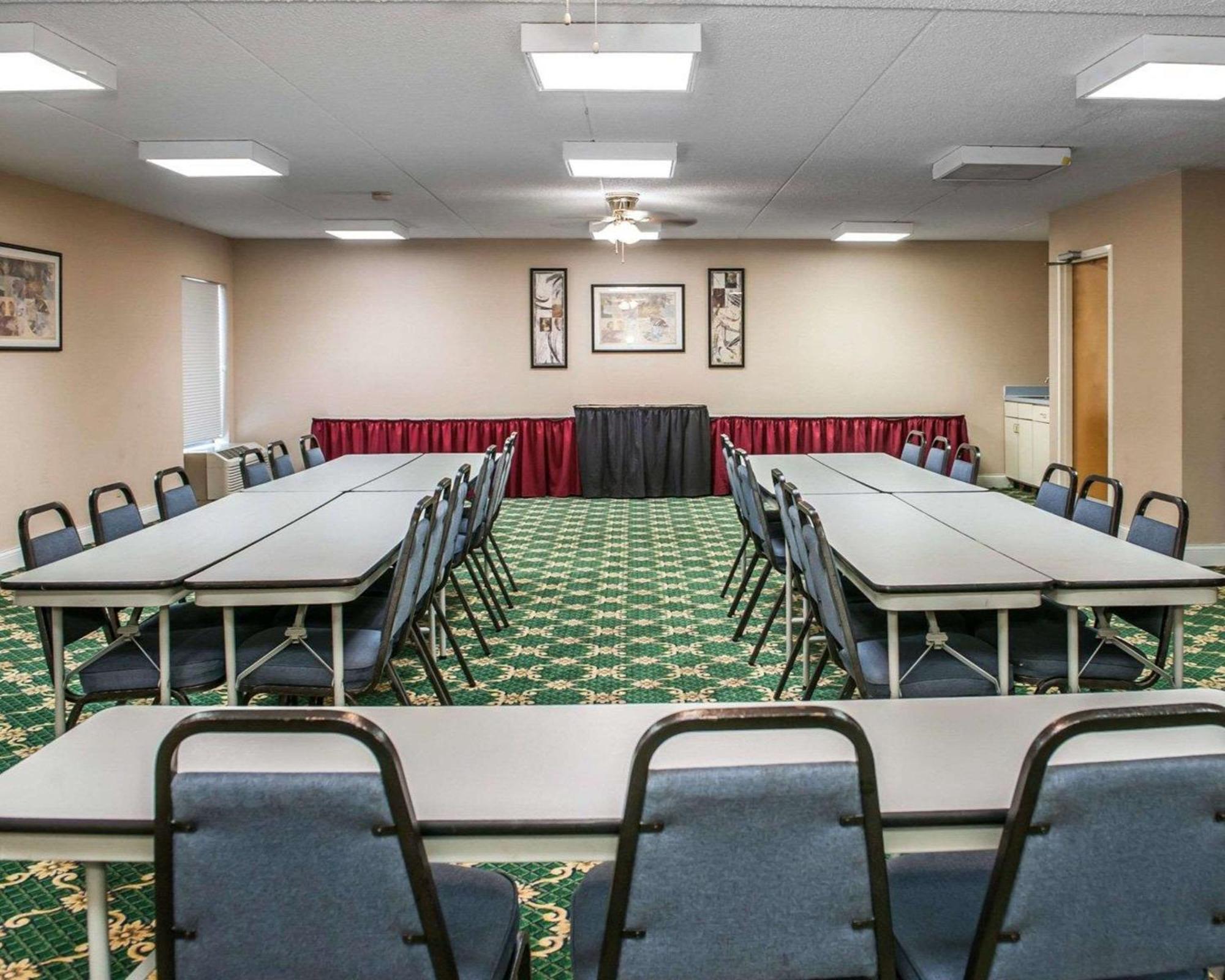 Quality Inn Rochester South Екстериор снимка